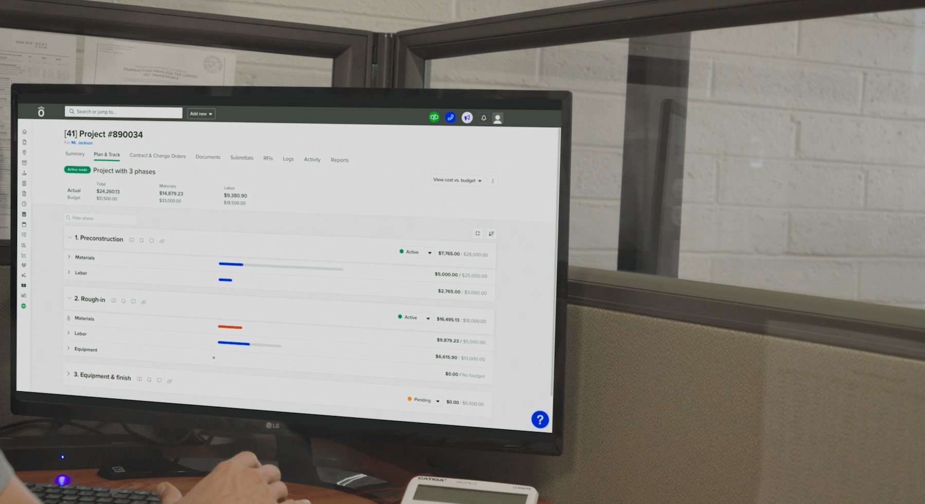 Plan & Track screen in Knowify